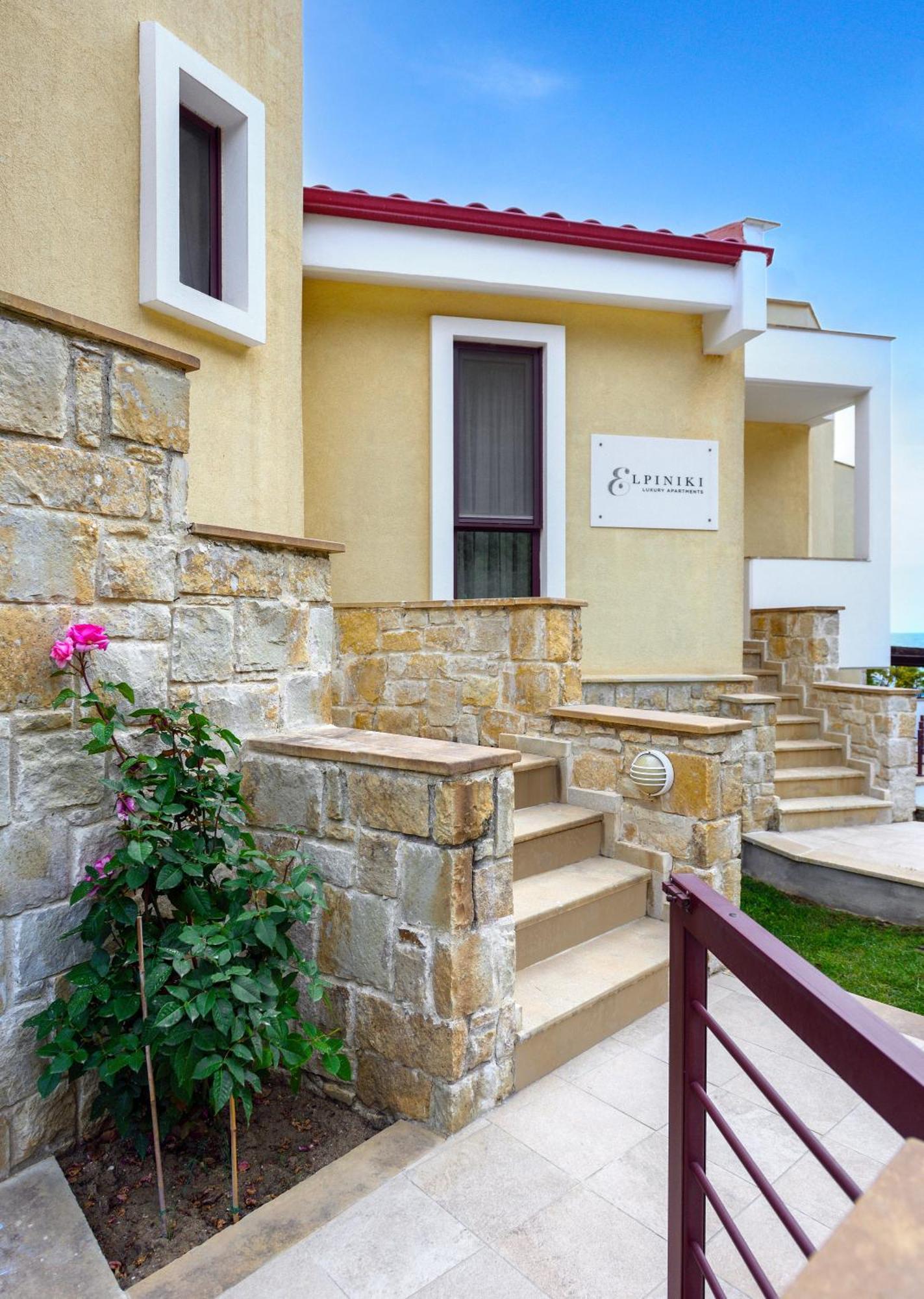 Elpiniki Luxury Apartments Νέα Ποτίδαια Εξωτερικό φωτογραφία